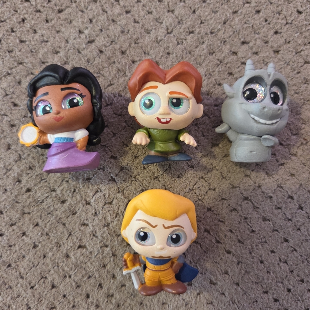 Disney Doorables The Hunchback of Notre Dame Lot Of 4! Series 12 Preowned - Picture 2 of 13